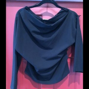 Zara black asymmetrical top with side zipper in black.